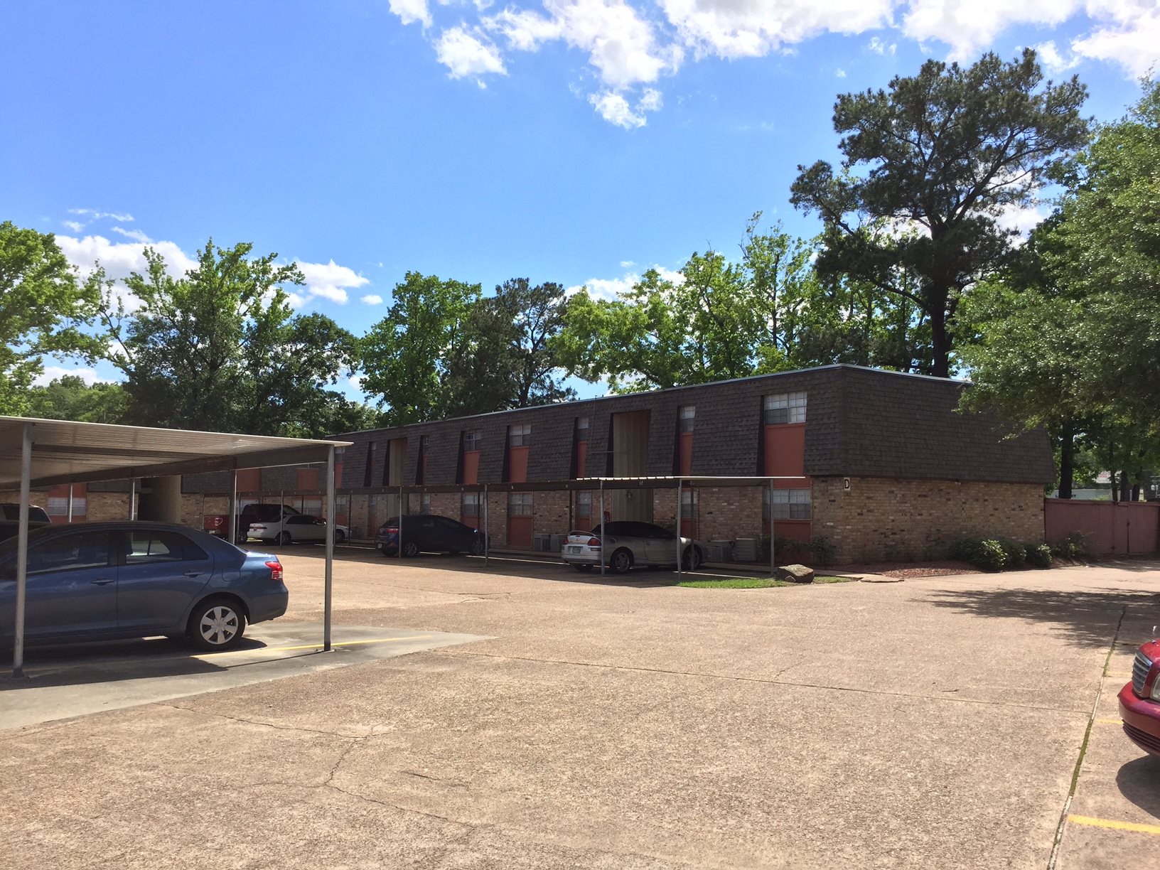 Photos and Video of Calder Oaks Apartments in Beaumont, TX